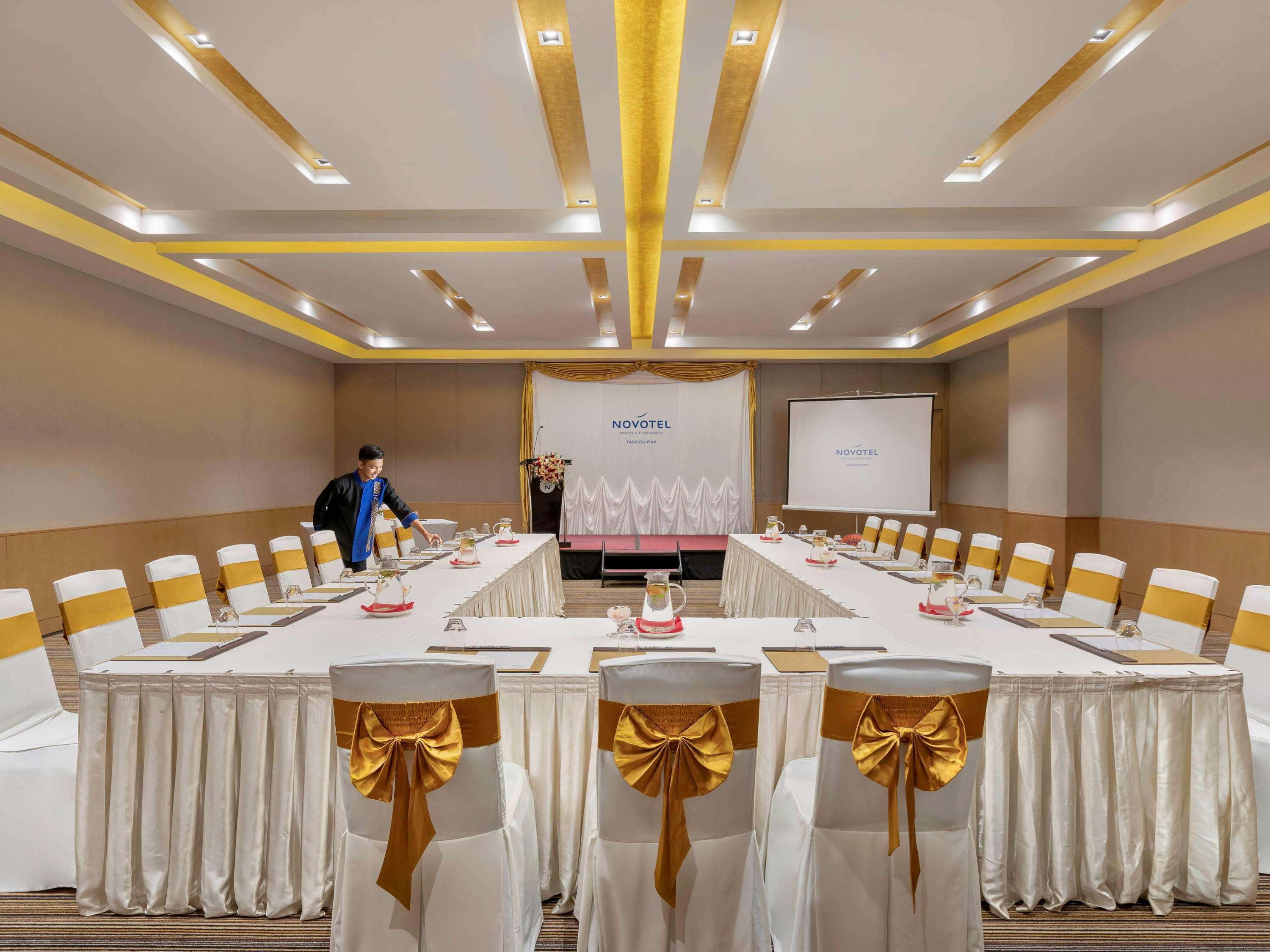 Novotel Yangon Max Dış mekan fotoğraf